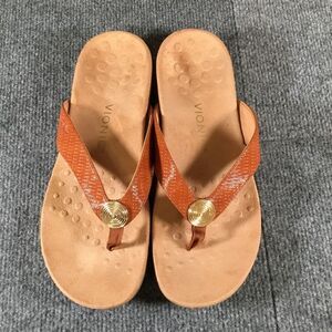 Vionic Hilda leather sandals women’s size 9